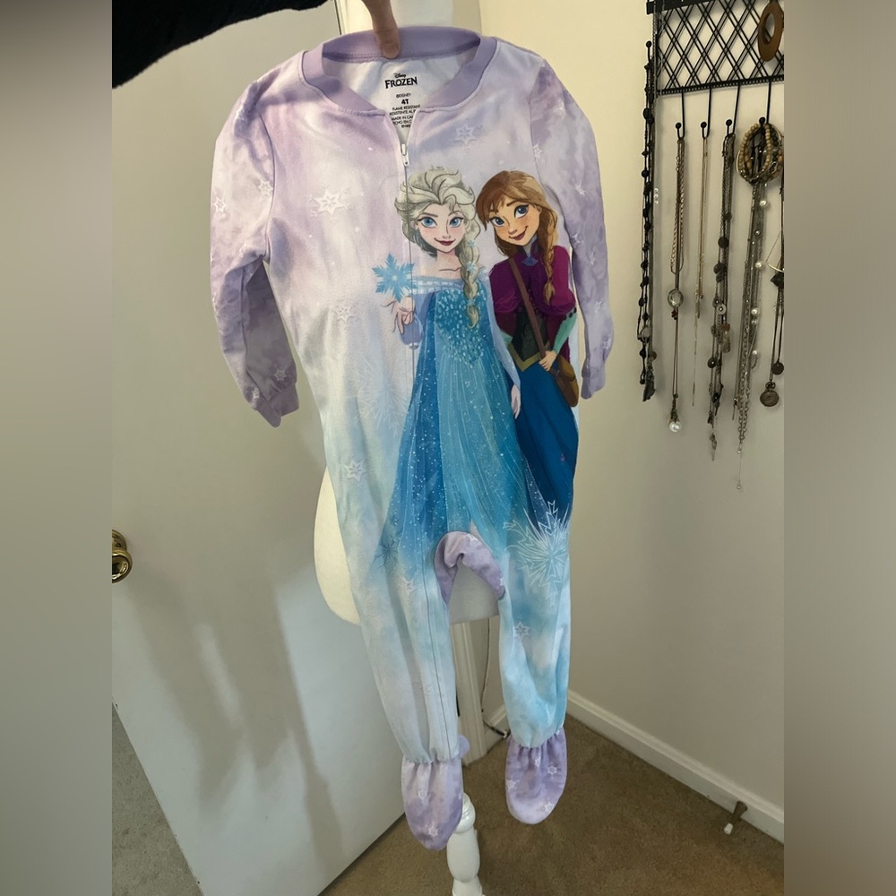 Frozen feet pajamas